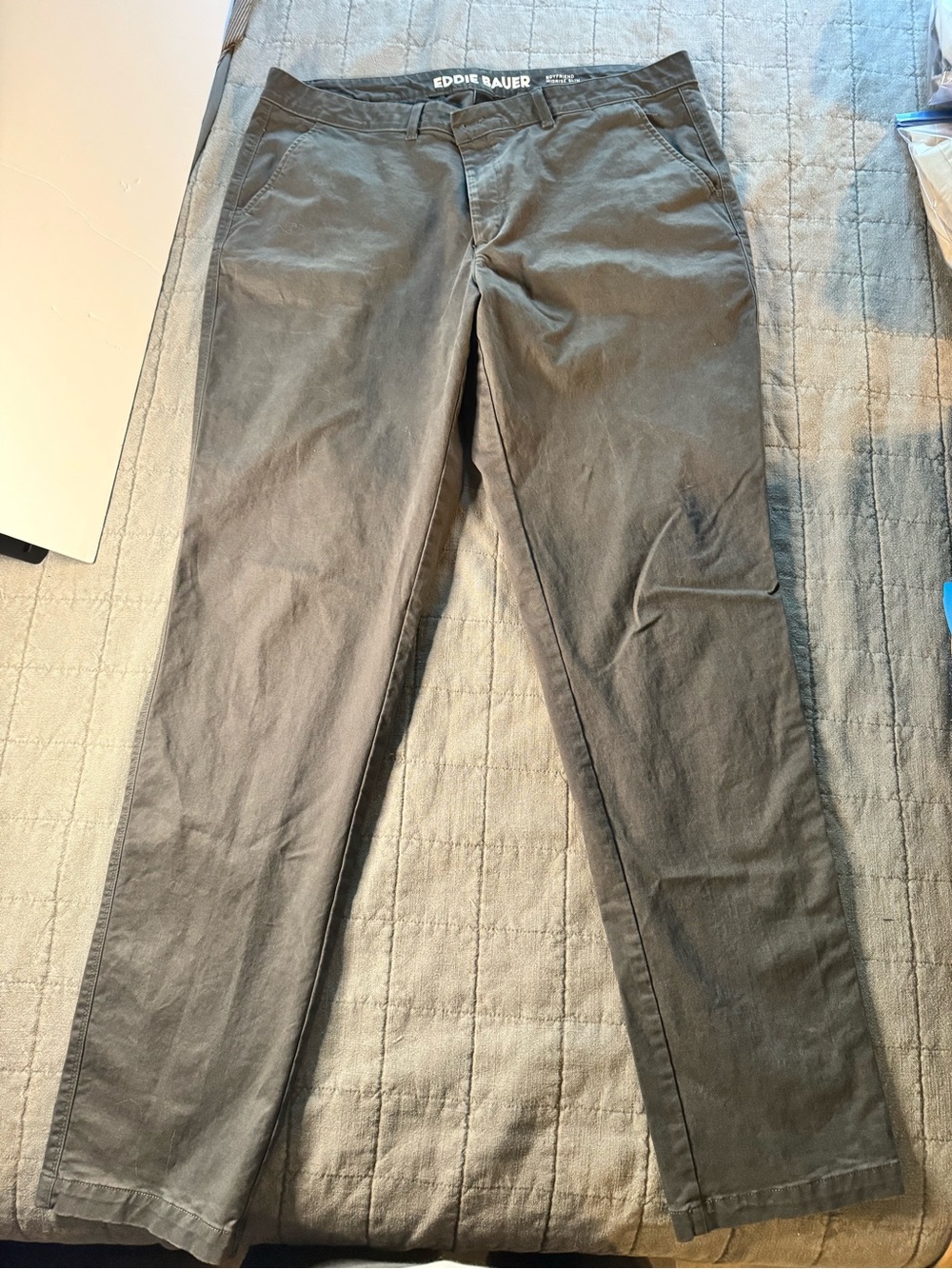 Eddie Bauer women’s 16T Straight-Leg Chinos